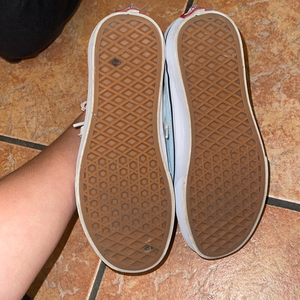 Vans - Picture 3 of 3